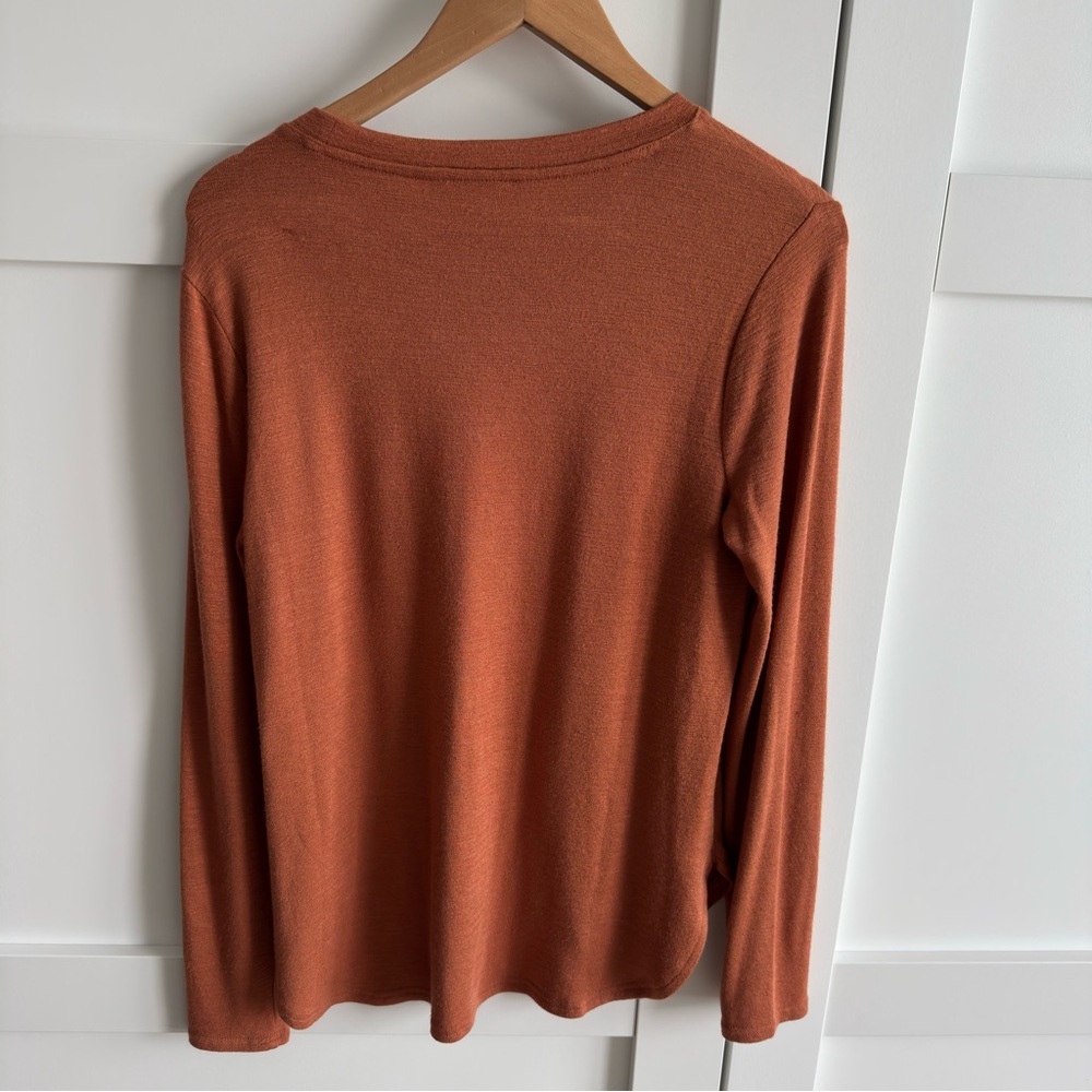 Banana Republic Luxspun Long Sleeve Top - Picture 2 of 5